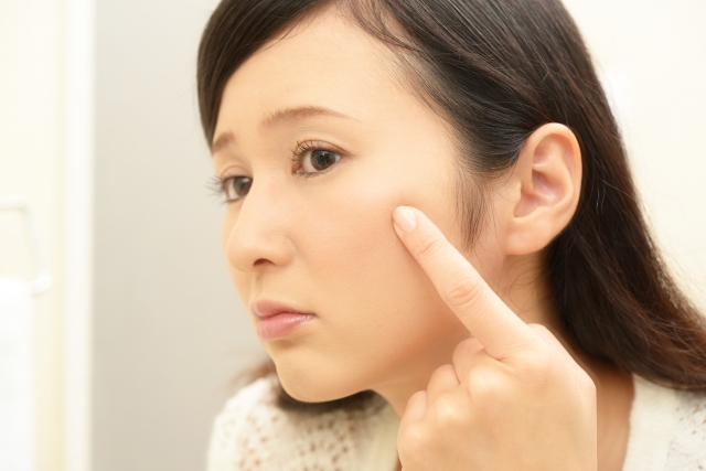 東京で目の下のたるみ治療ならフォーシーズンズ美容皮膚科クリニック