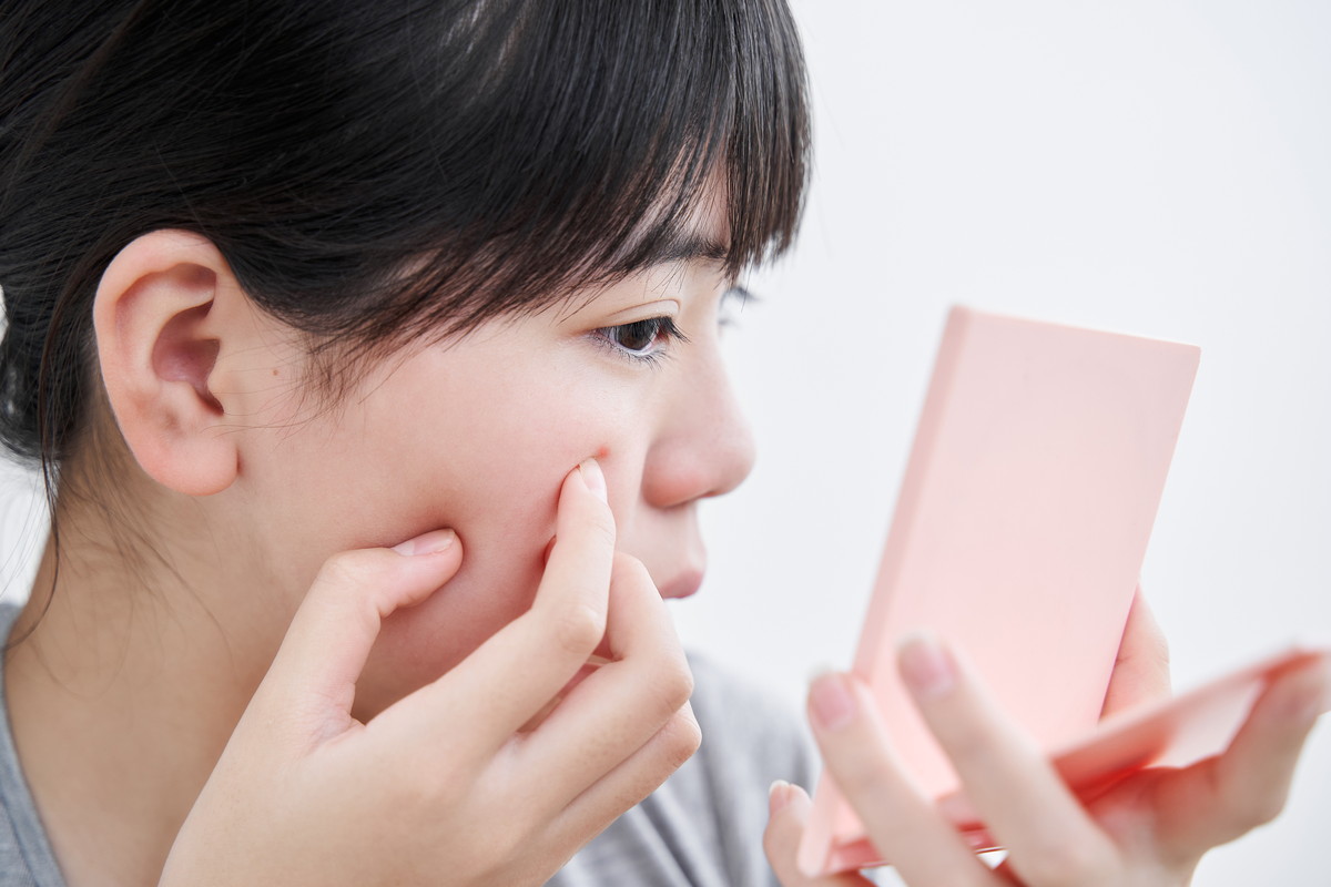 【銀座】美容皮膚科で幹細胞治療を！口コミをチェック ニキビやニキビ痕の種類について
